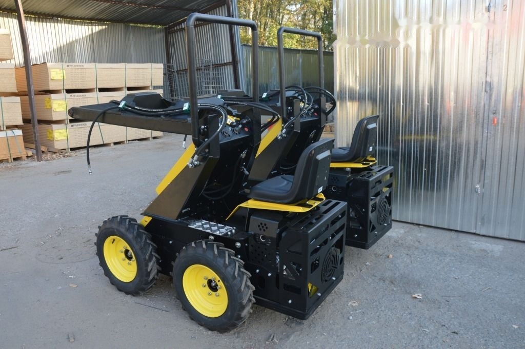Tur Poland Miniradlader Miniloader Mini hoflader TUR N 520 Briggs&Stratton - Skid steer loader: picture 5 Tur Poland Miniradlader Miniloader Mini hoflader TUR N 520 Briggs&Stratton - Skid steer loader: picture 5