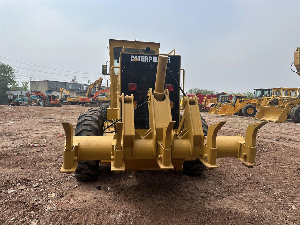 Grader CATERPILLAR 140G: picture 7
