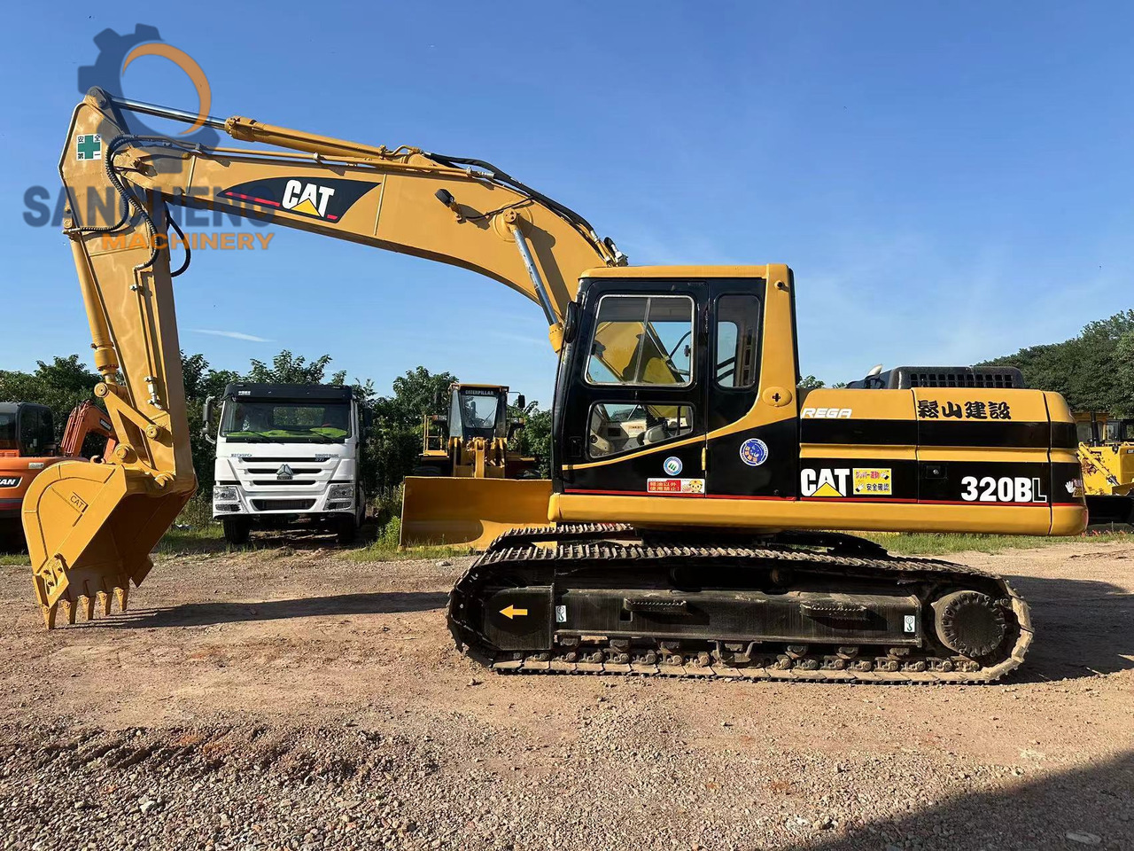 CATERPILLAR 320BL - Crawler excavator: picture 2 CATERPILLAR 320BL - Crawler excavator: picture 2