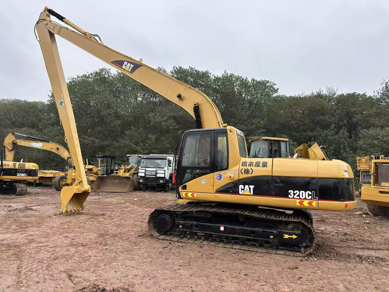 CATERPILLAR 320CL long reach excavator - Crawler excavator: picture 2 CATERPILLAR 320CL long reach excavator - Crawler excavator: picture 2