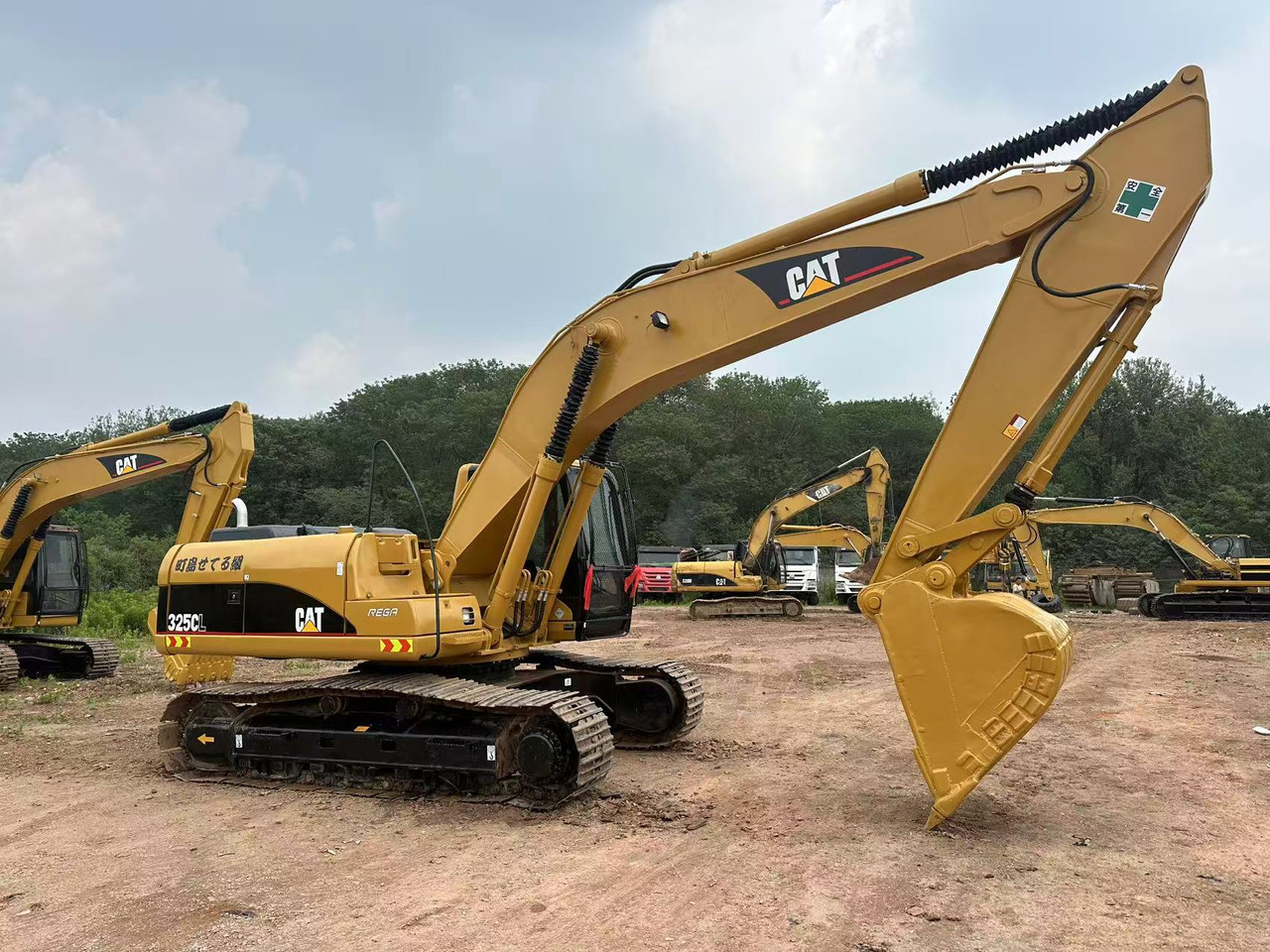 CATERPILLAR 325CL - Crawler excavator: picture 1 CATERPILLAR 325CL - Crawler excavator: picture 1