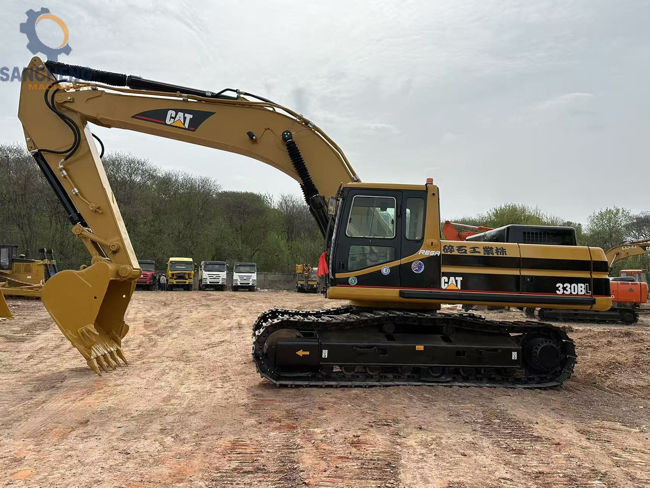 Crawler excavator CATERPILLAR 330BL: picture 7