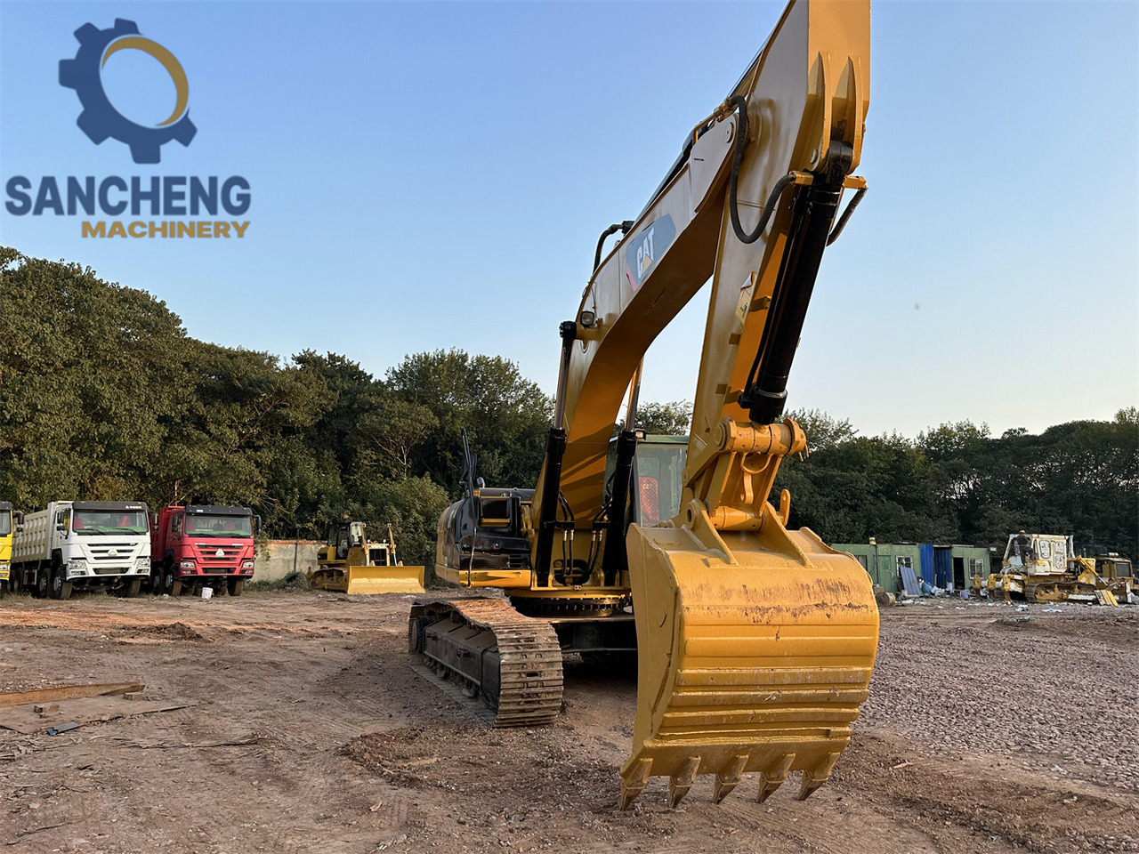 Crawler excavator CATERPILLAR 330D2L: picture 11