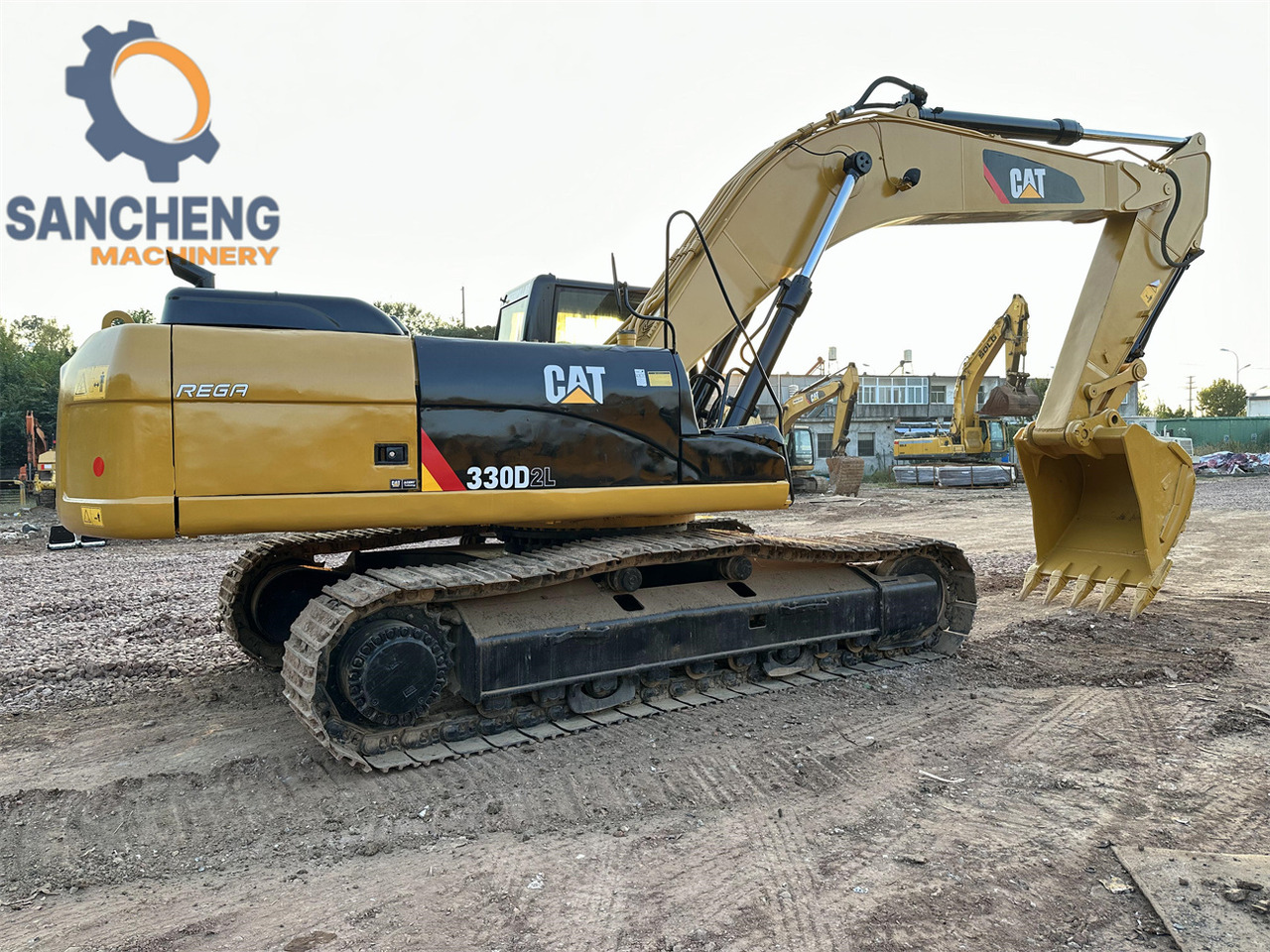 Crawler excavator CATERPILLAR 330D2L: picture 7