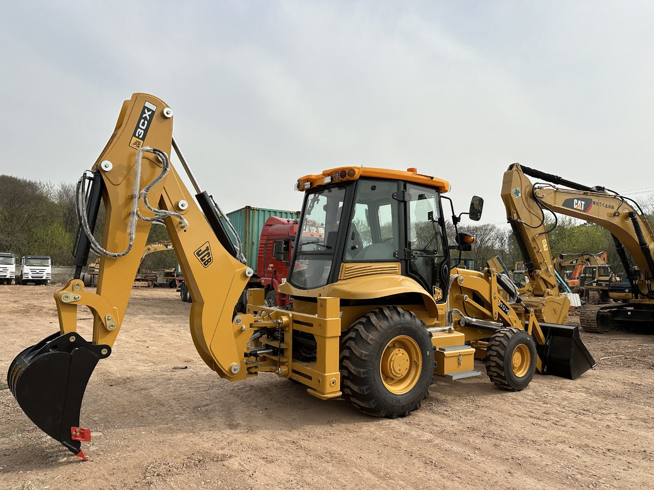 CATERPILLAR 420F2 - Backhoe loader: picture 2 CATERPILLAR 420F2 - Backhoe loader: picture 2