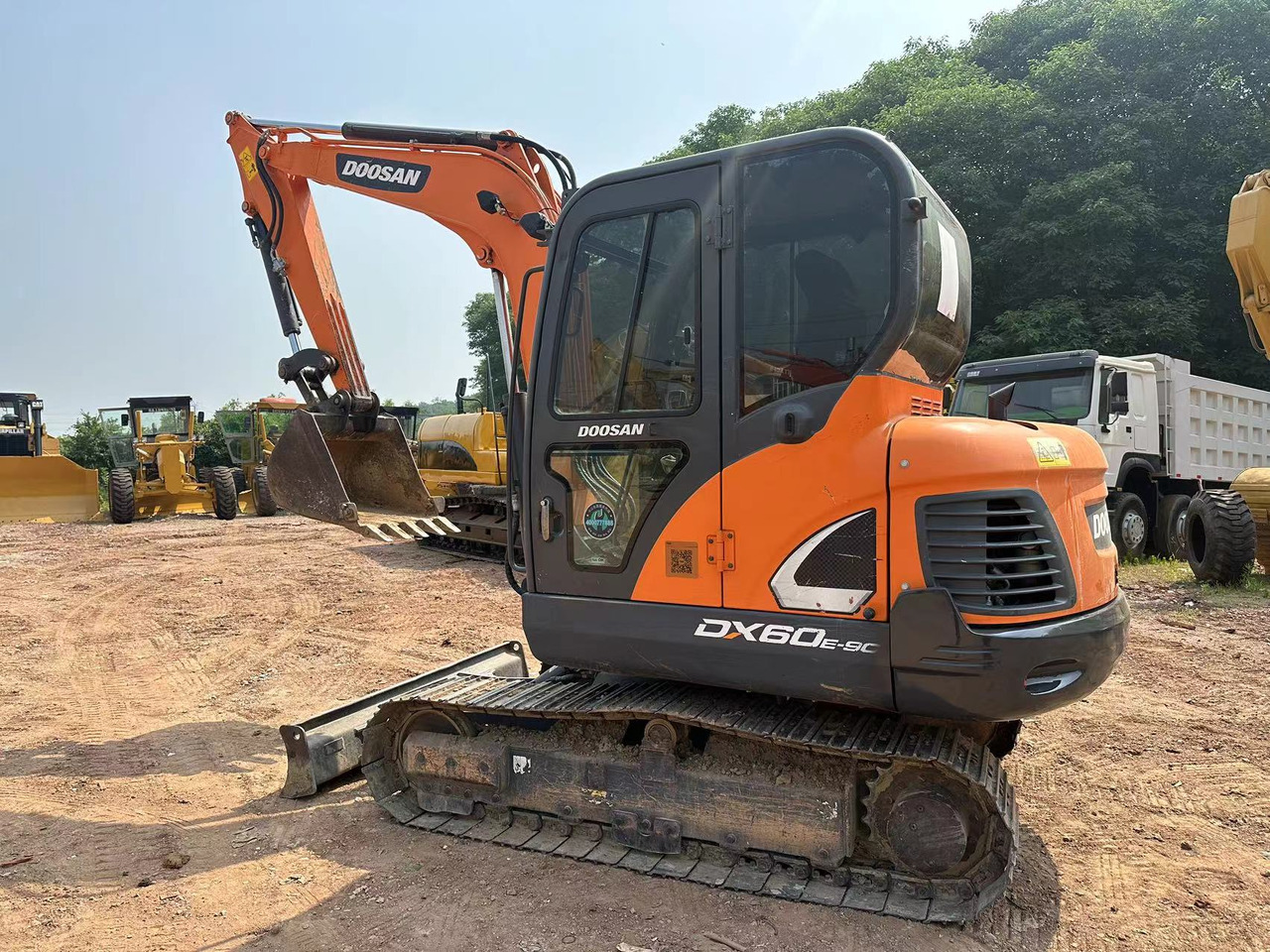 Mini excavator DOOSAN DX60: picture 12