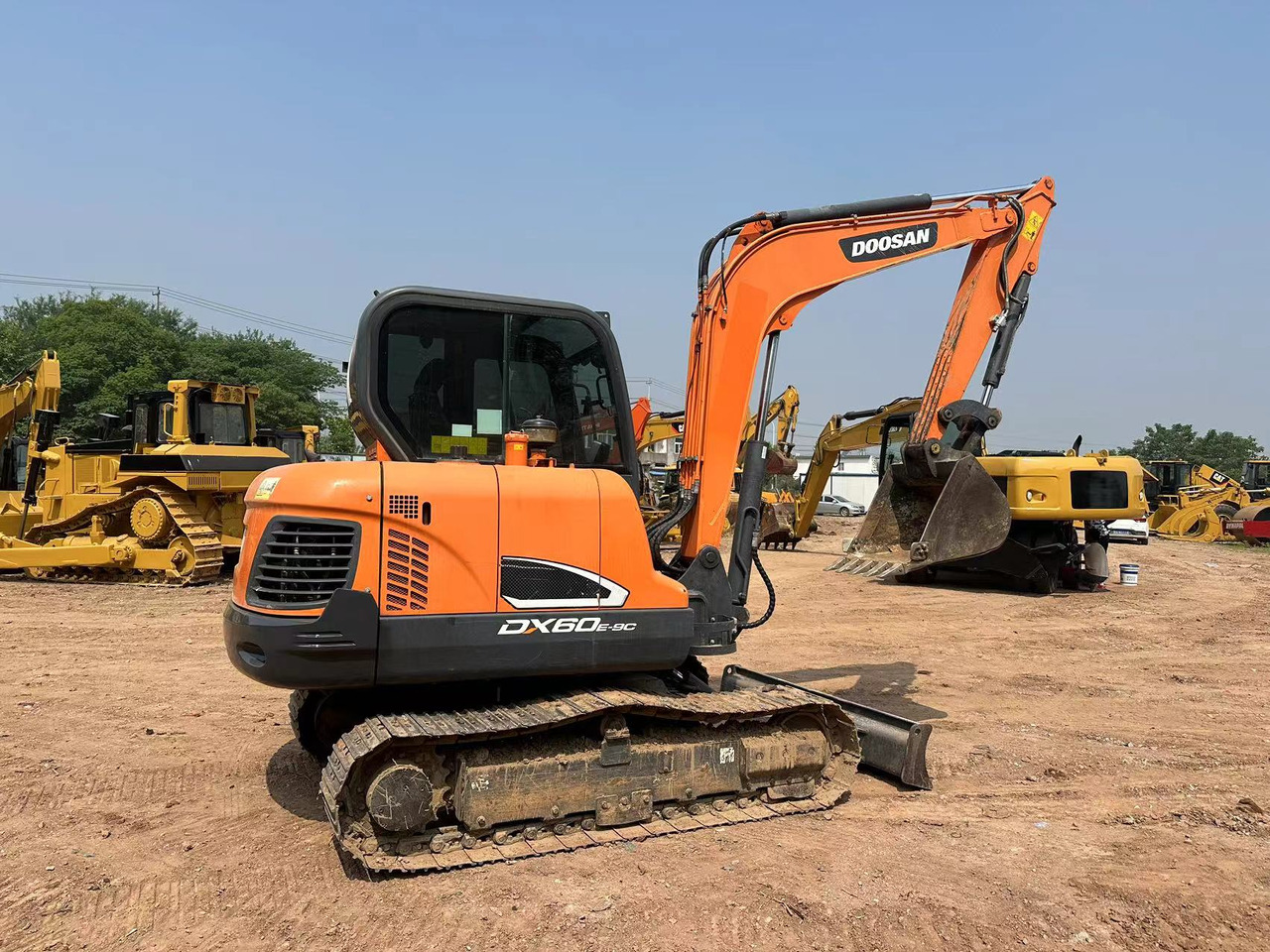 Mini excavator DOOSAN DX60: picture 16