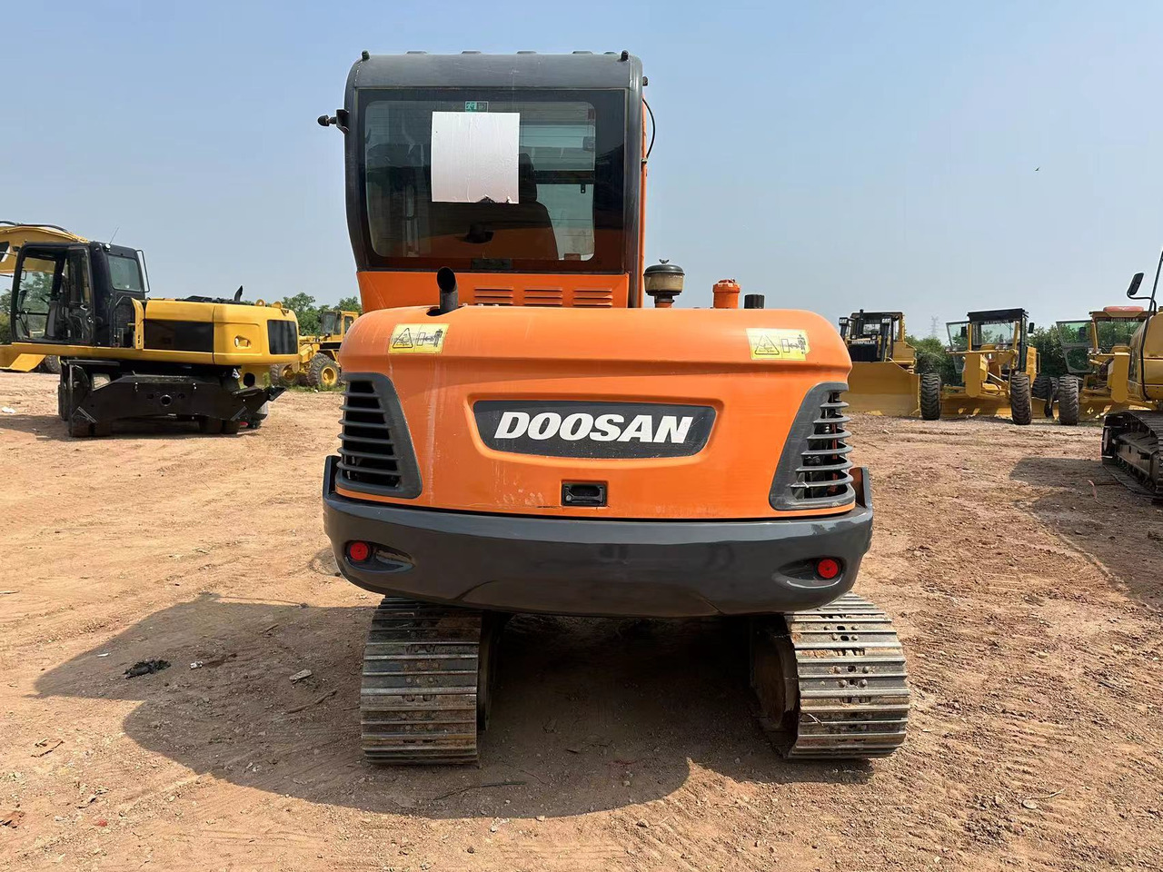 Mini excavator DOOSAN DX60: picture 14