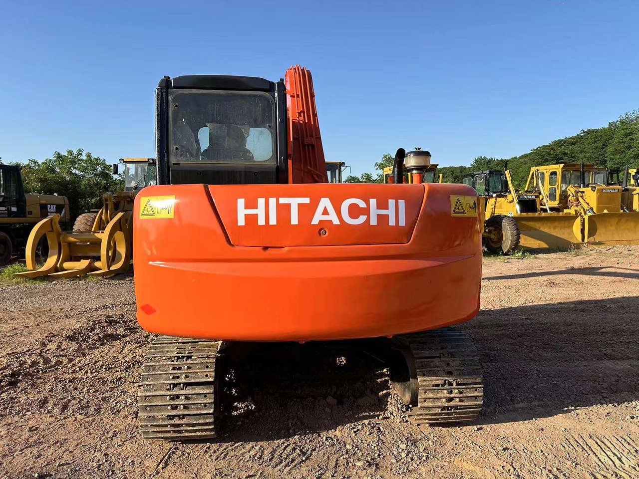 Mini excavator HITACHI ZAXIS ZX70: picture 6