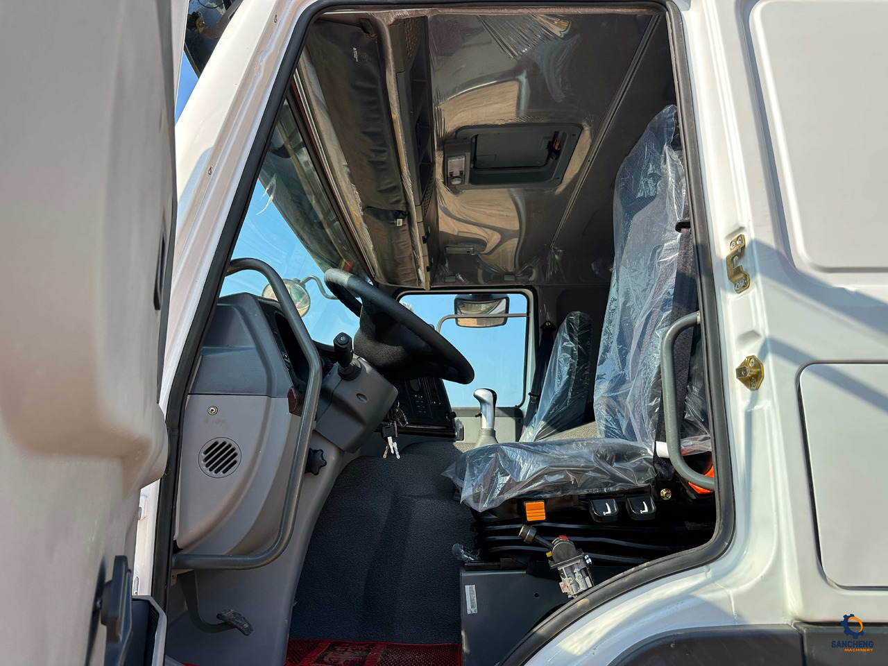 Tipper HOWO 400 With Bumper: picture 18