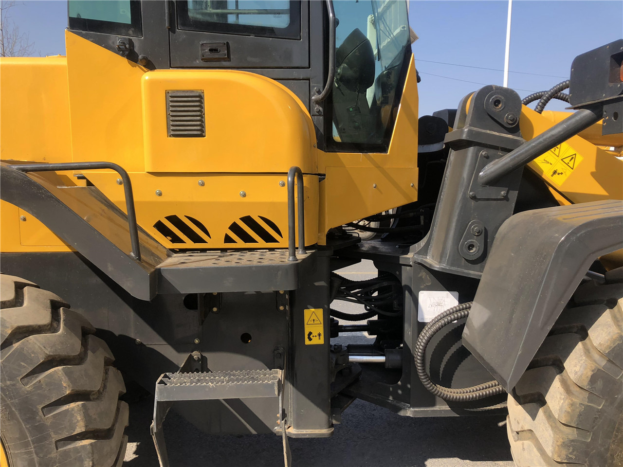 Wheel loader SDLG LG936L: picture 10