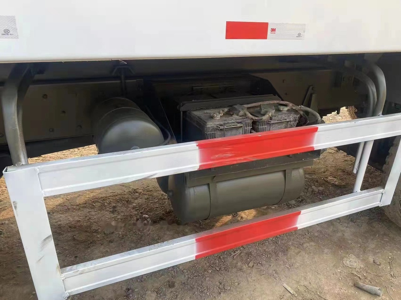 SINOTRUK HOWO 371 Tipper truck - Tipper: picture 5 SINOTRUK HOWO 371 Tipper truck - Tipper: picture 5
