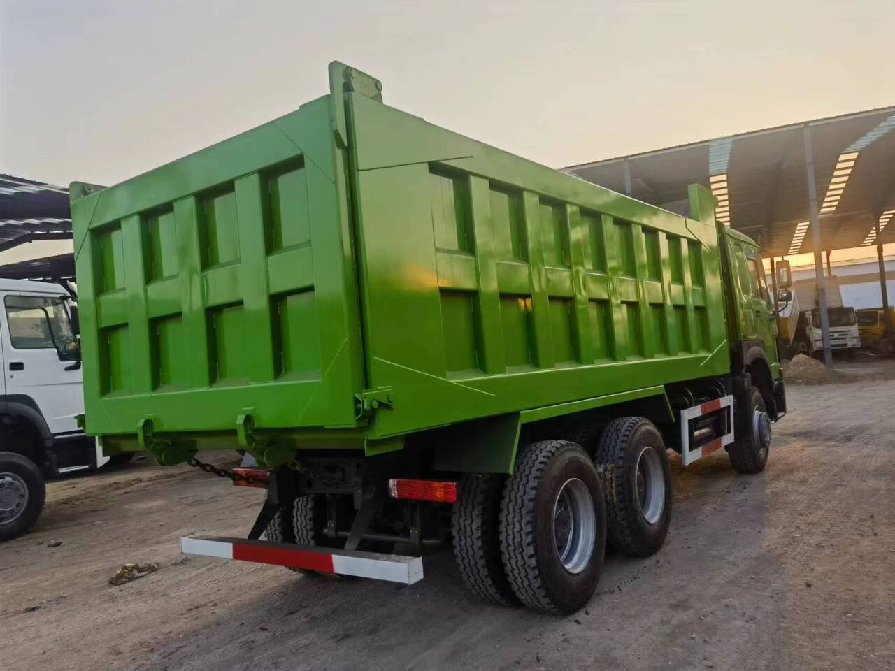 SINOTRUK HOWO 375 - Tipper: picture 5 SINOTRUK HOWO 375 - Tipper: picture 5