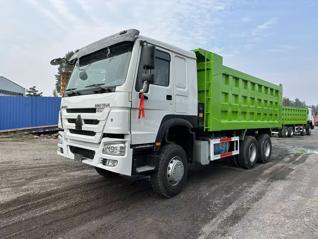 SINOTRUK HOWO 400HP 6X4 Tipper Truck - Tipper: picture 2 SINOTRUK HOWO 400HP 6X4 Tipper Truck - Tipper: picture 2