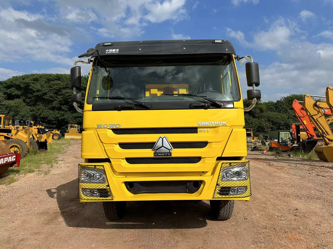 SINOTRUK Howo 371 Dump truck - Tipper: picture 3 SINOTRUK Howo 371 Dump truck - Tipper: picture 3