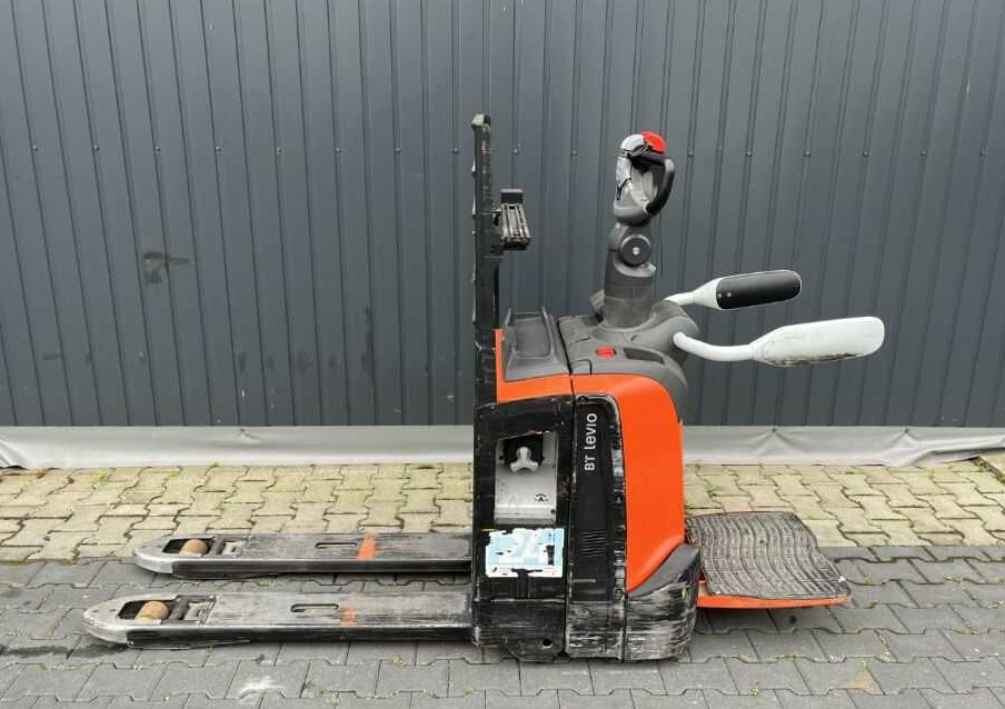 BT LPE200 - Pallet truck: picture 2 BT LPE200 - Pallet truck: picture 2