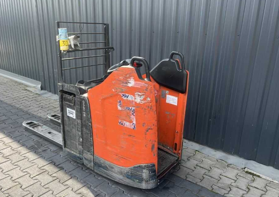 BT LPE200 - Pallet truck: picture 3 BT LPE200 - Pallet truck: picture 3