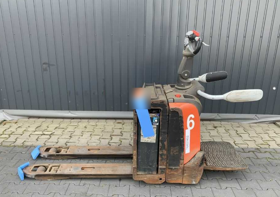 BT LPE200 - Pallet truck: picture 2 BT LPE200 - Pallet truck: picture 2