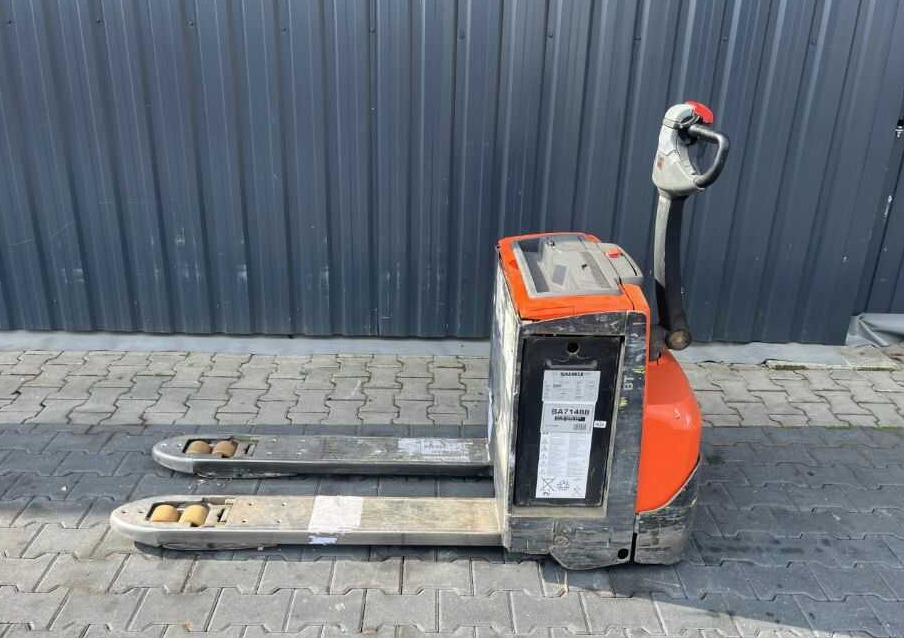 BT LWE250 - Pallet truck: picture 2 BT LWE250 - Pallet truck: picture 2