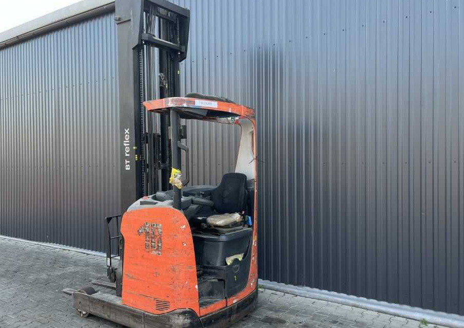 BT RRE140H - Reach truck: picture 3 BT RRE140H - Reach truck: picture 3