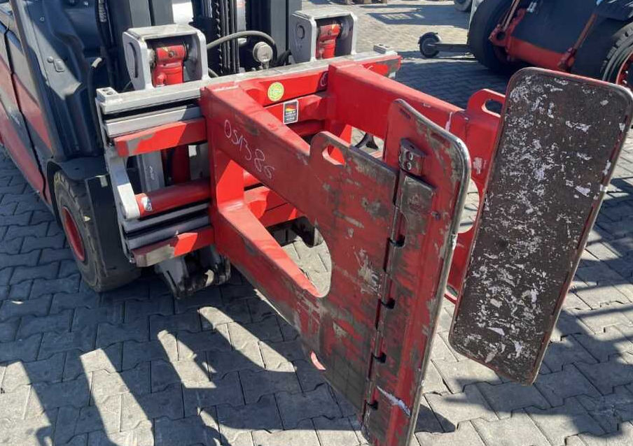 Durwen RKKP25 - Clamp for Forklift: picture 2 Durwen RKKP25 - Clamp for Forklift: picture 2