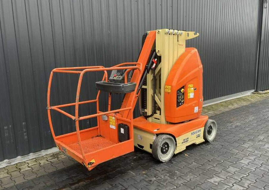 JLG Toucan 10EA - Vertical mast lift: picture 1 JLG Toucan 10EA - Vertical mast lift: picture 1