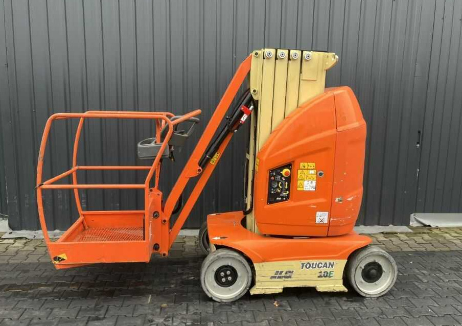 JLG Toucan 10EA - Vertical mast lift: picture 2 JLG Toucan 10EA - Vertical mast lift: picture 2