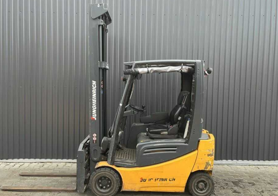 Jungheinrich EFG318k - Electric forklift: picture 2 Jungheinrich EFG318k - Electric forklift: picture 2