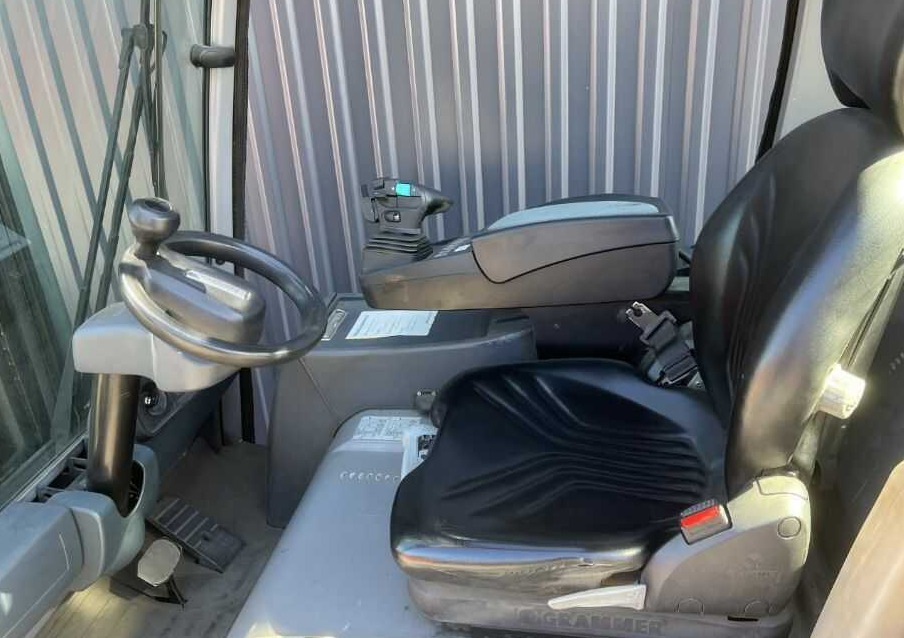 Electric forklift Jungheinrich EFG320: picture 8