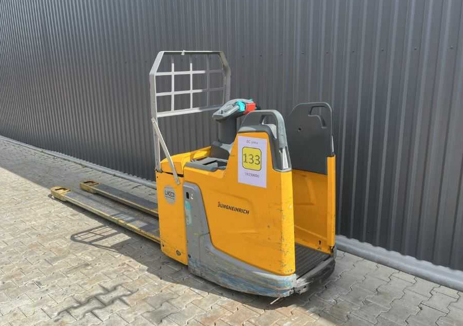 Jungheinrich ERE225 - Pallet truck: picture 3 Jungheinrich ERE225 - Pallet truck: picture 3
