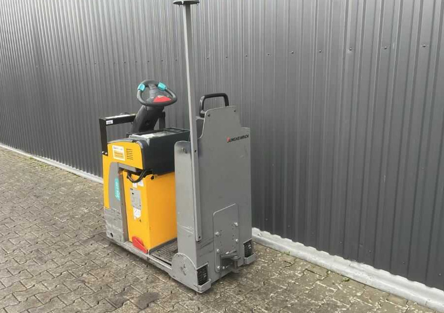 Jungheinrich EZS130 - Tow tractor: picture 3 Jungheinrich EZS130 - Tow tractor: picture 3