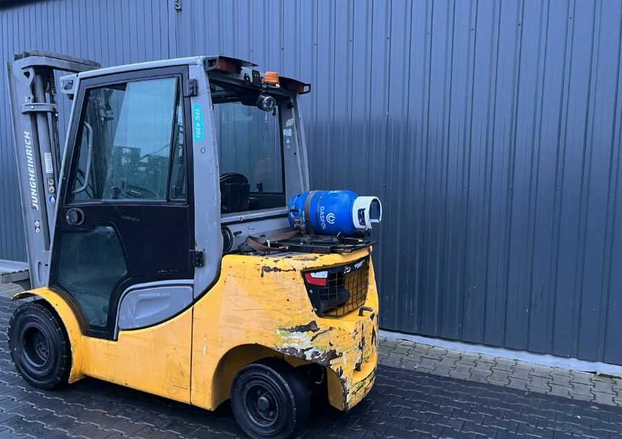 Jungheinrich TFG430s - LPG forklift: picture 3 Jungheinrich TFG430s - LPG forklift: picture 3