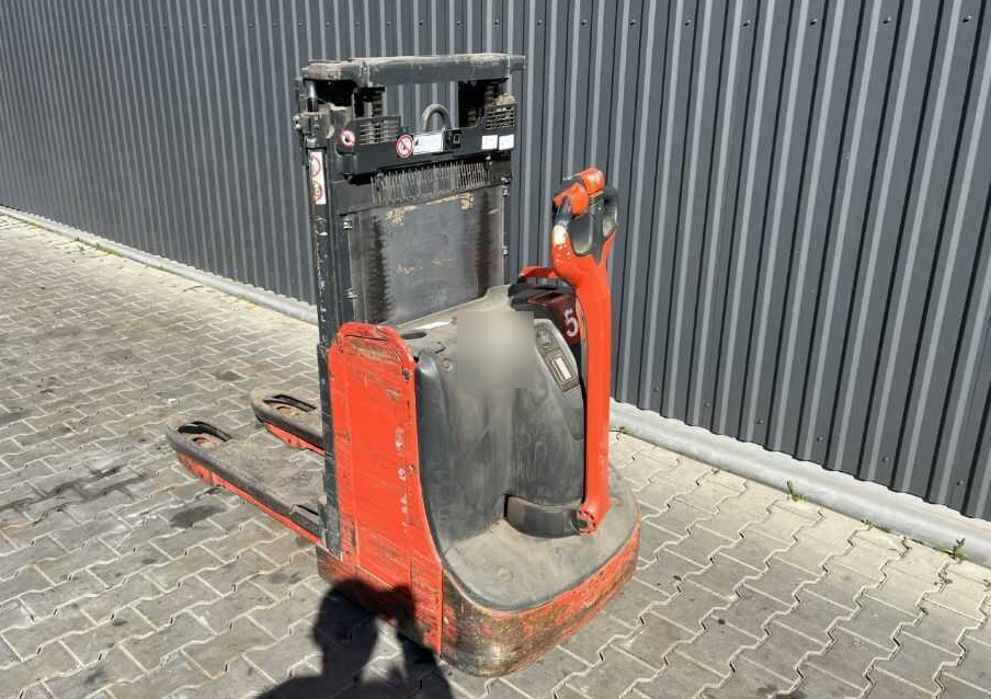 Linde D08 - Stacker: picture 3 Linde D08 - Stacker: picture 3