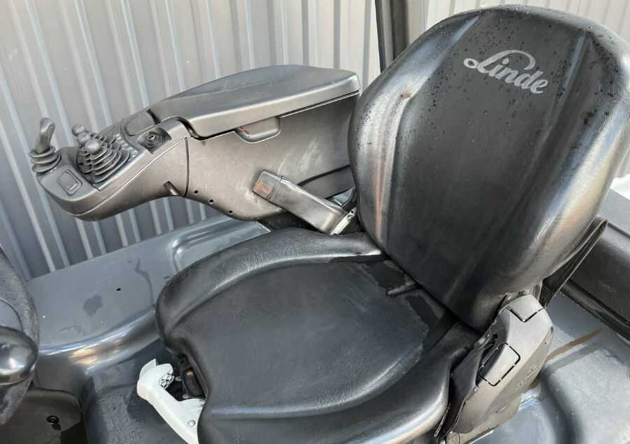 Electric forklift Linde E16P-02: picture 8