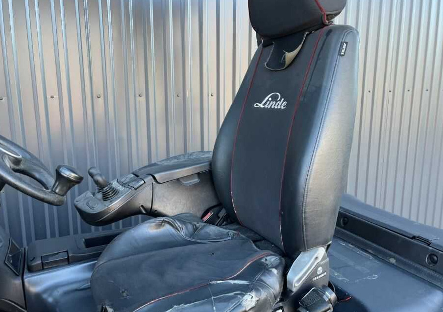 Electric forklift Linde E30RHL/600: picture 10
