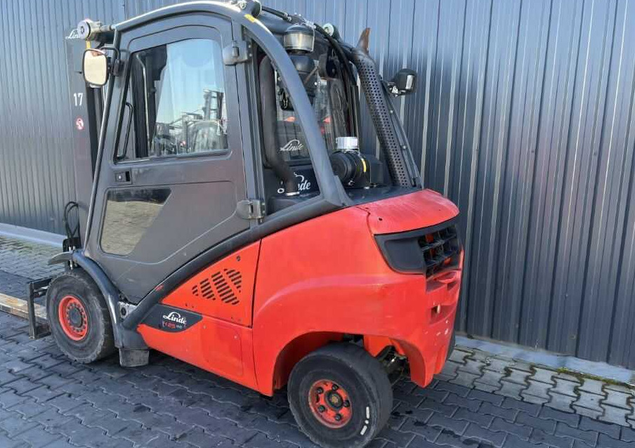 Linde H25D-02/600 - Diesel forklift: picture 3 Linde H25D-02/600 - Diesel forklift: picture 3