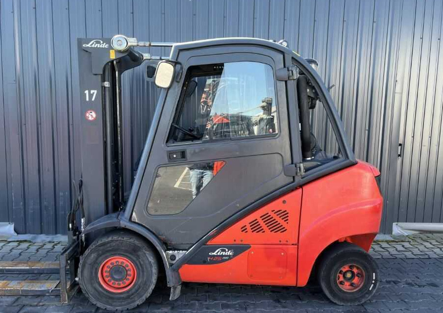 Linde H25D-02/600 - Diesel forklift: picture 2 Linde H25D-02/600 - Diesel forklift: picture 2