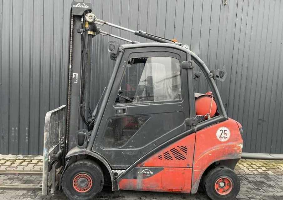 Linde H25T-02 - LPG forklift: picture 2 Linde H25T-02 - LPG forklift: picture 2