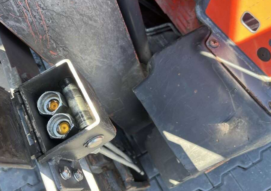 LPG forklift Linde H25T: picture 10