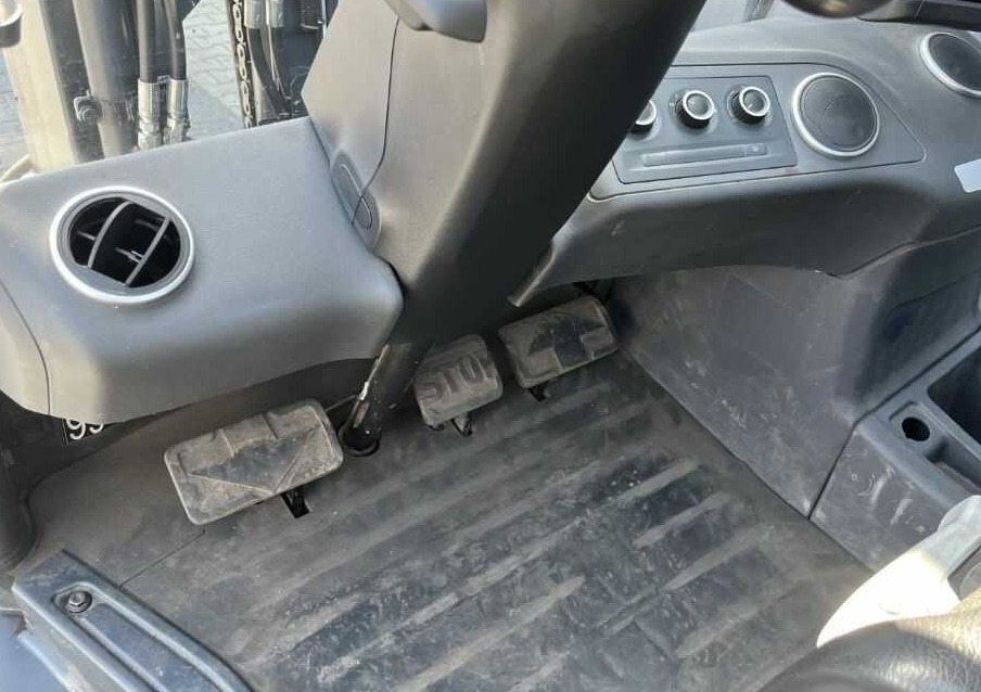 LPG forklift Linde H35T-01: picture 9 LPG forklift Linde H35T-01: picture 9