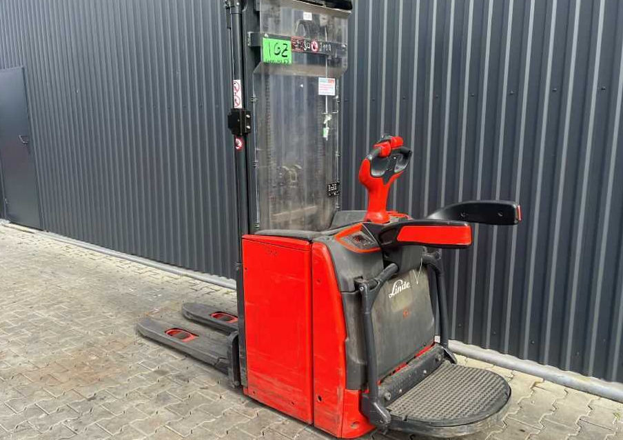 Linde L14AP - Stacker: picture 3 Linde L14AP - Stacker: picture 3