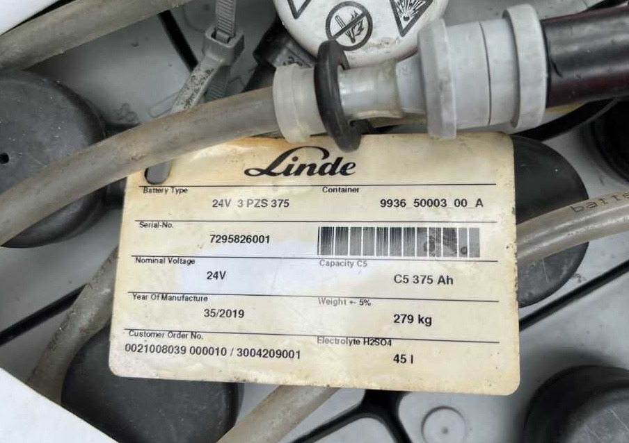 Linde P30C - Tow tractor: picture 1 Linde P30C - Tow tractor: picture 1