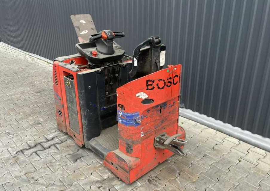 Linde P30C - Tow tractor: picture 3 Linde P30C - Tow tractor: picture 3