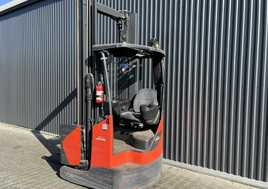Linde R14X - Reach truck: picture 3 Linde R14X - Reach truck: picture 3