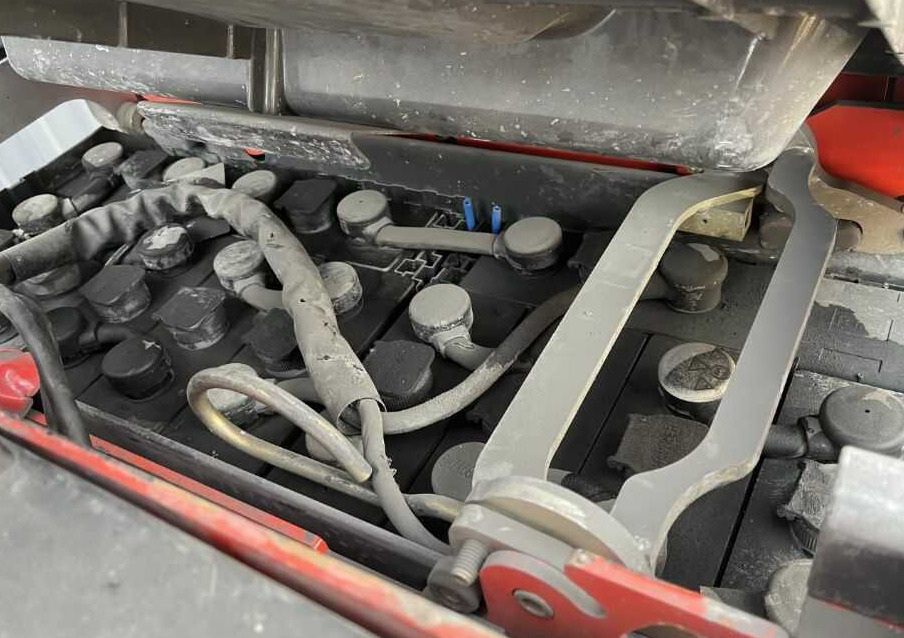 Linde V08-02 - Order picker: picture 5 Linde V08-02 - Order picker: picture 5