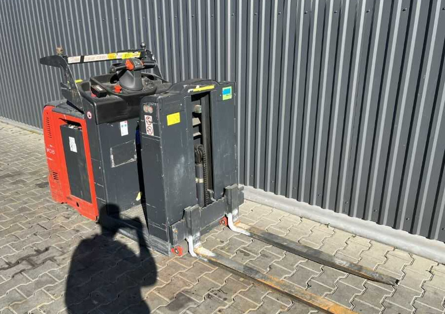 Linde V08 - Order picker: picture 3 Linde V08 - Order picker: picture 3