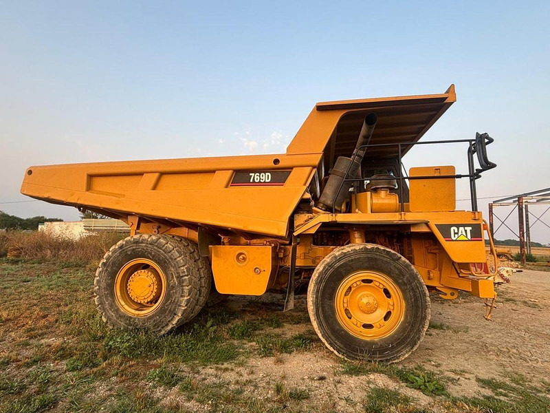 Dumper Caterpillar 769D: picture 7