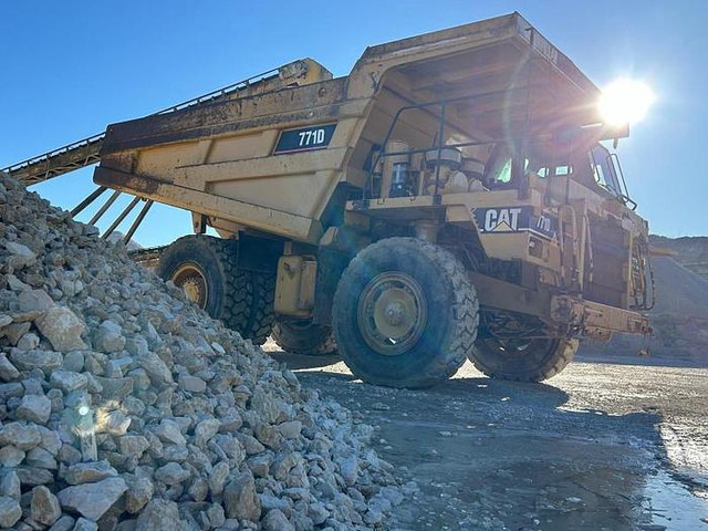 Caterpillar 771D - Dumper: picture 2 Caterpillar 771D - Dumper: picture 2