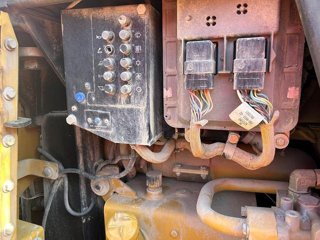 Excavator Caterpillar 973C -: picture 14