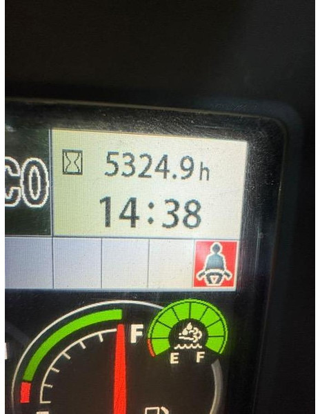 Hitachi ZX225USLC-6 - Excavator: picture 3 Hitachi ZX225USLC-6 - Excavator: picture 3